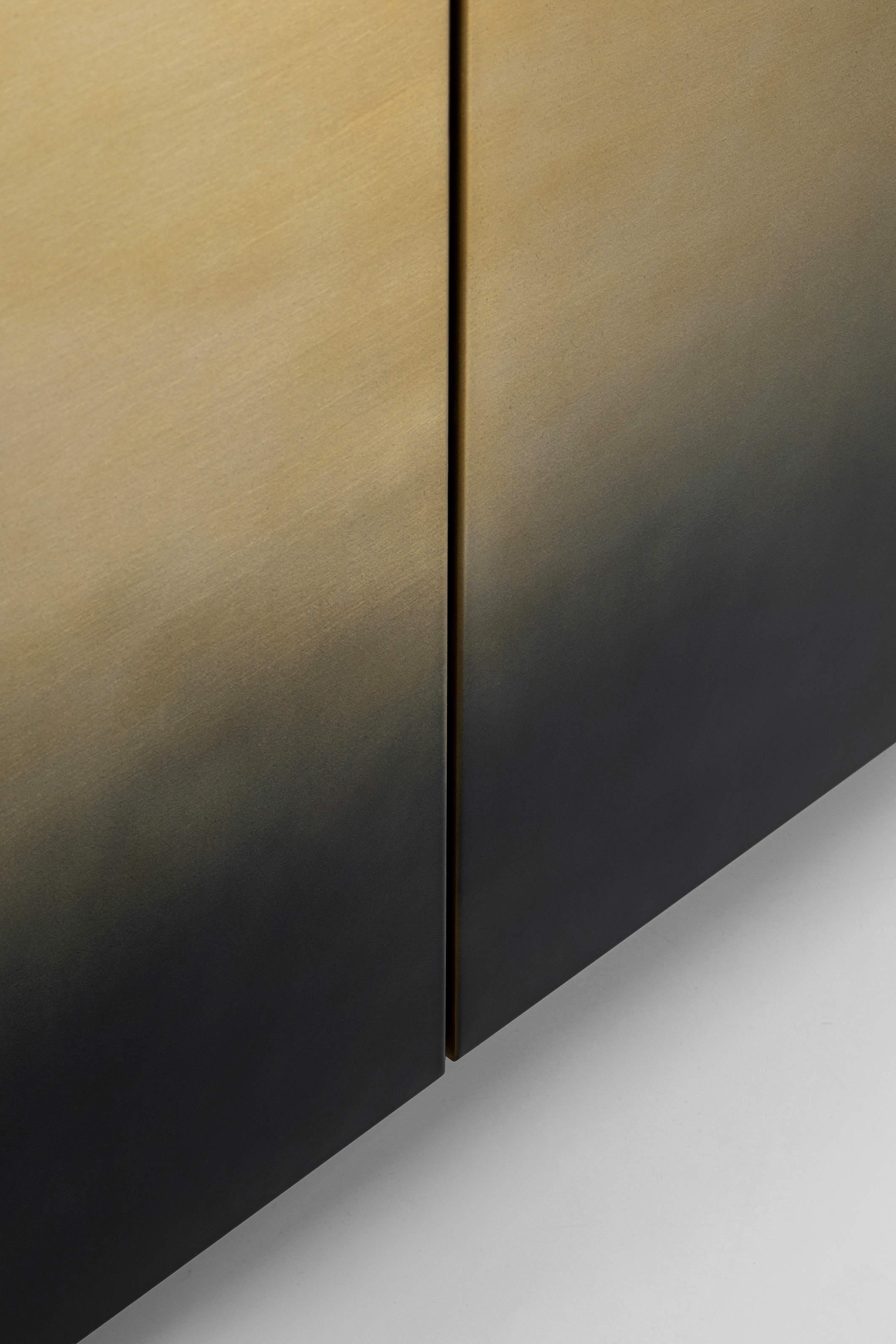 Sideboard Prezioso, Esche furniert, 4 Türen - Prezioso