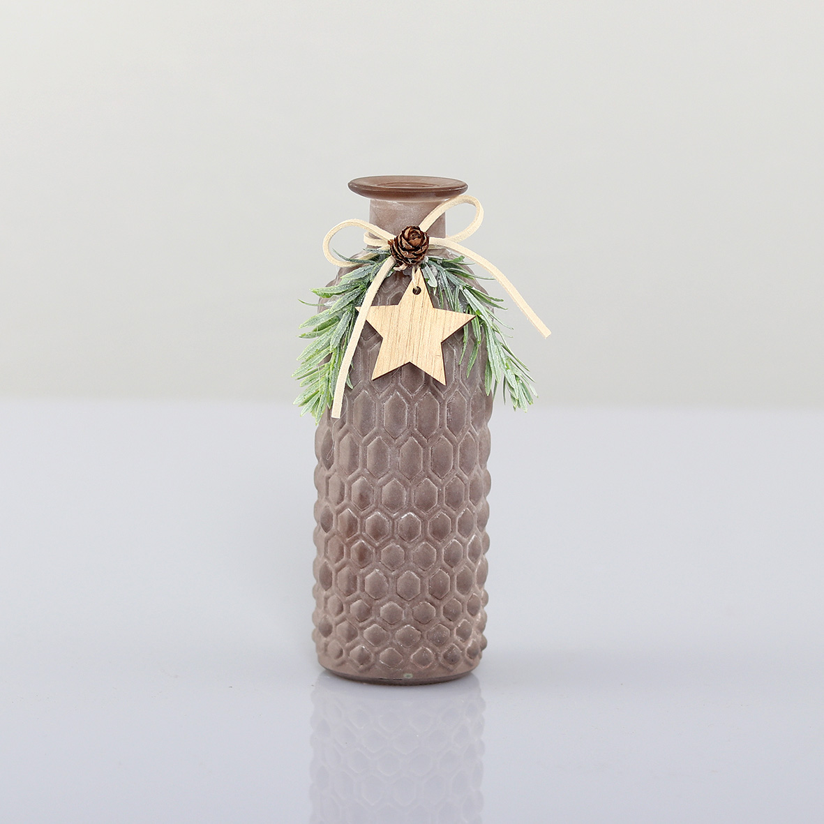 Deko Vase  aus Glas mit Stern Hänger und Kiefer - hell aubergine-satiniert, 16 cm