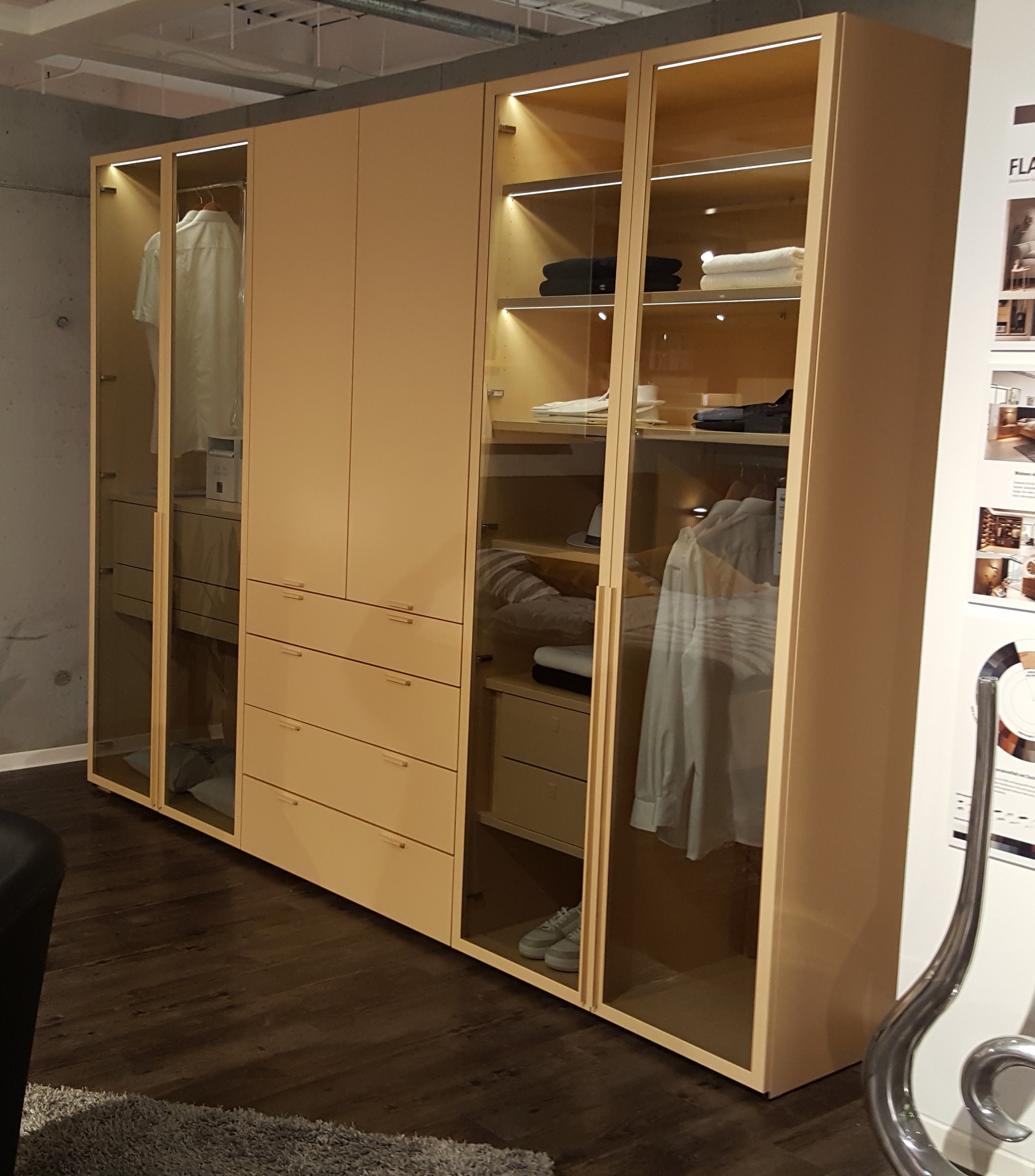 Kleiderschrank 6-türig, Lack peach - Flair-S