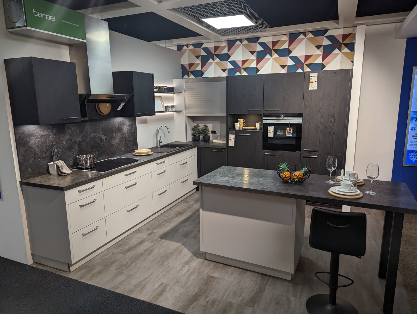 Musterküche 5054 - Premium, Made in Germany