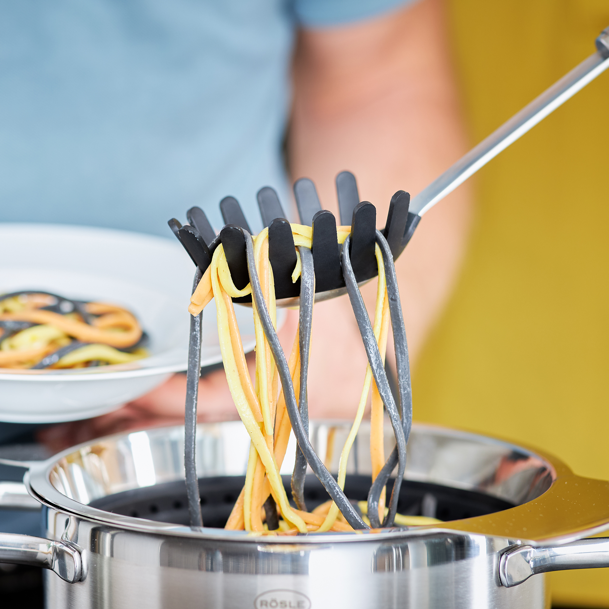 RÖSLE, Rundgriff Spaghettiheber Silikon - Edelstahl-Silikon-Verbindung