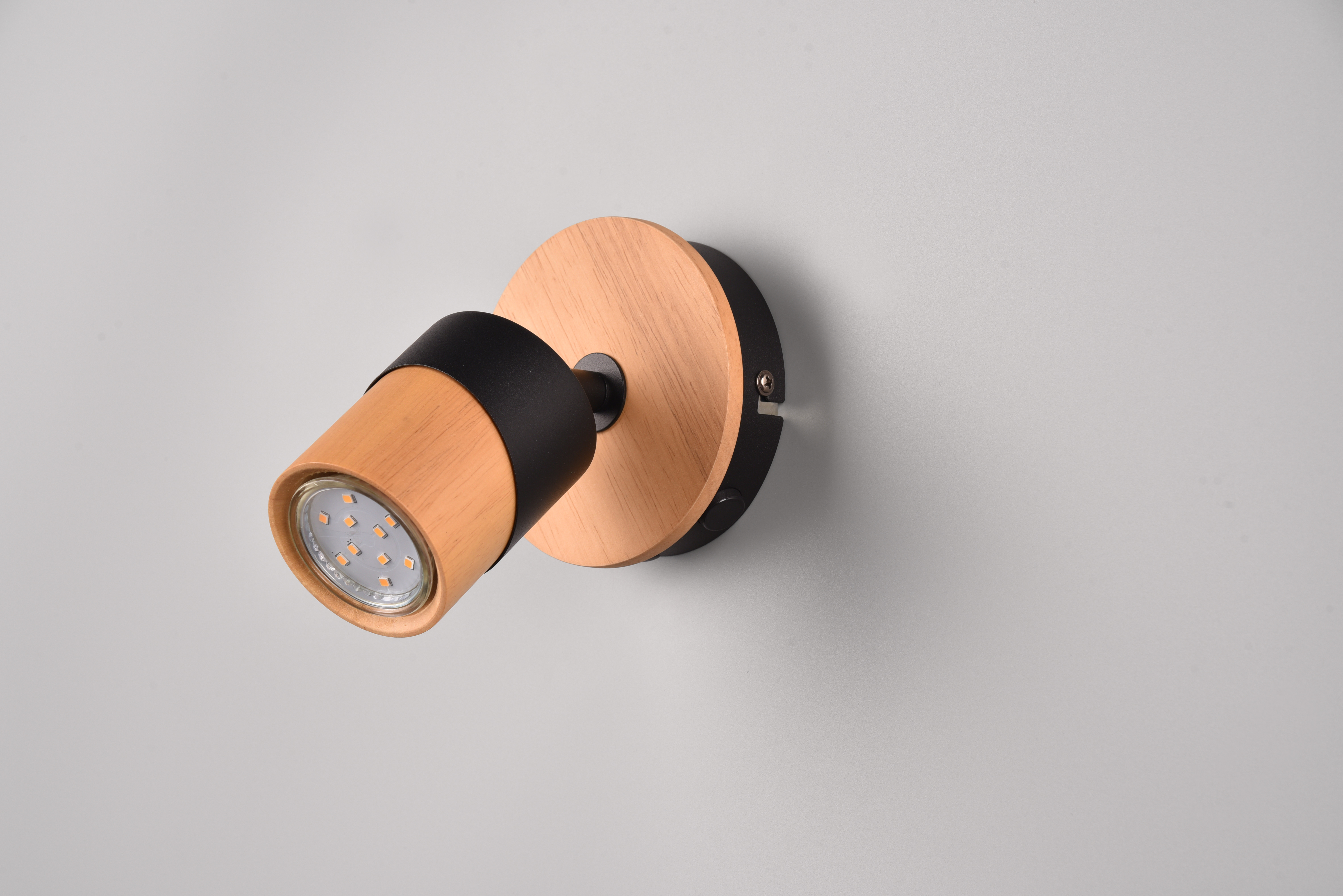 Strahler Aruni - Schwarz Metall-Design mit Holzakzenten