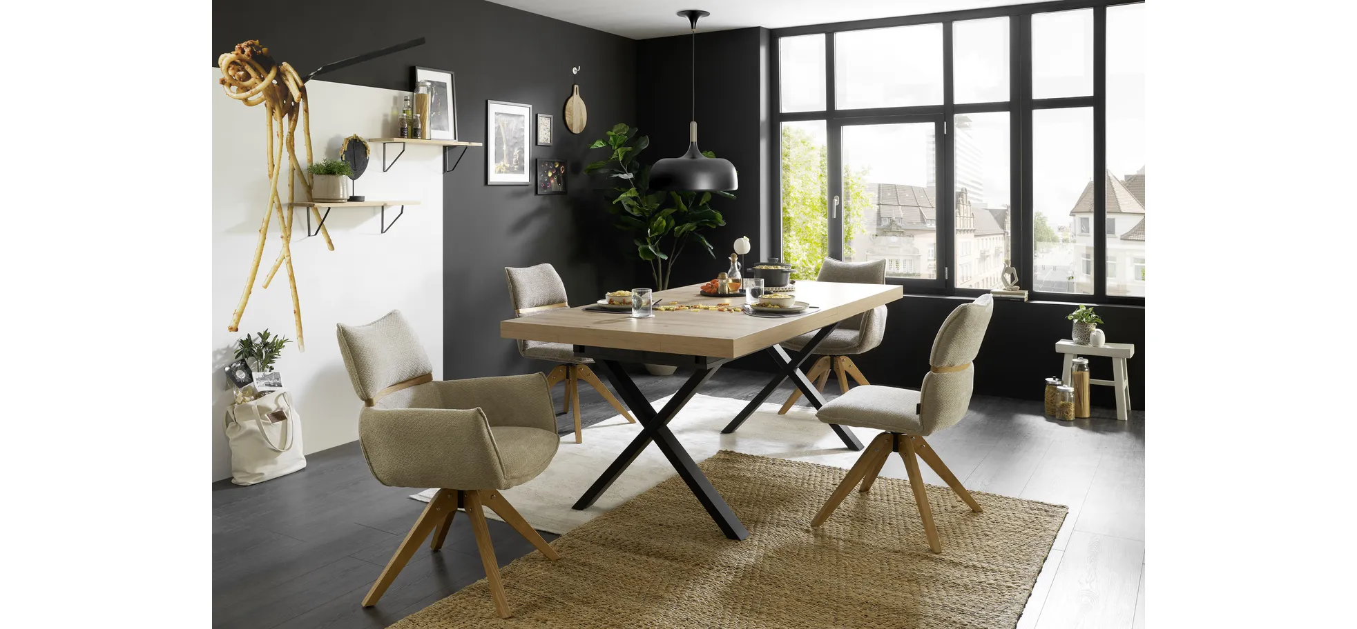 Armlehnstuhl, Bezug beige, Gestell Eiche - Marou