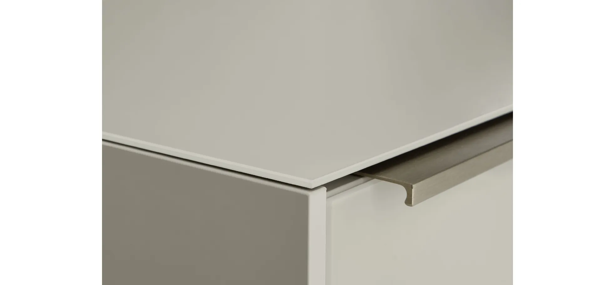 Vitrine, Kaschmir matt Lack Nachbildung - Marybelle