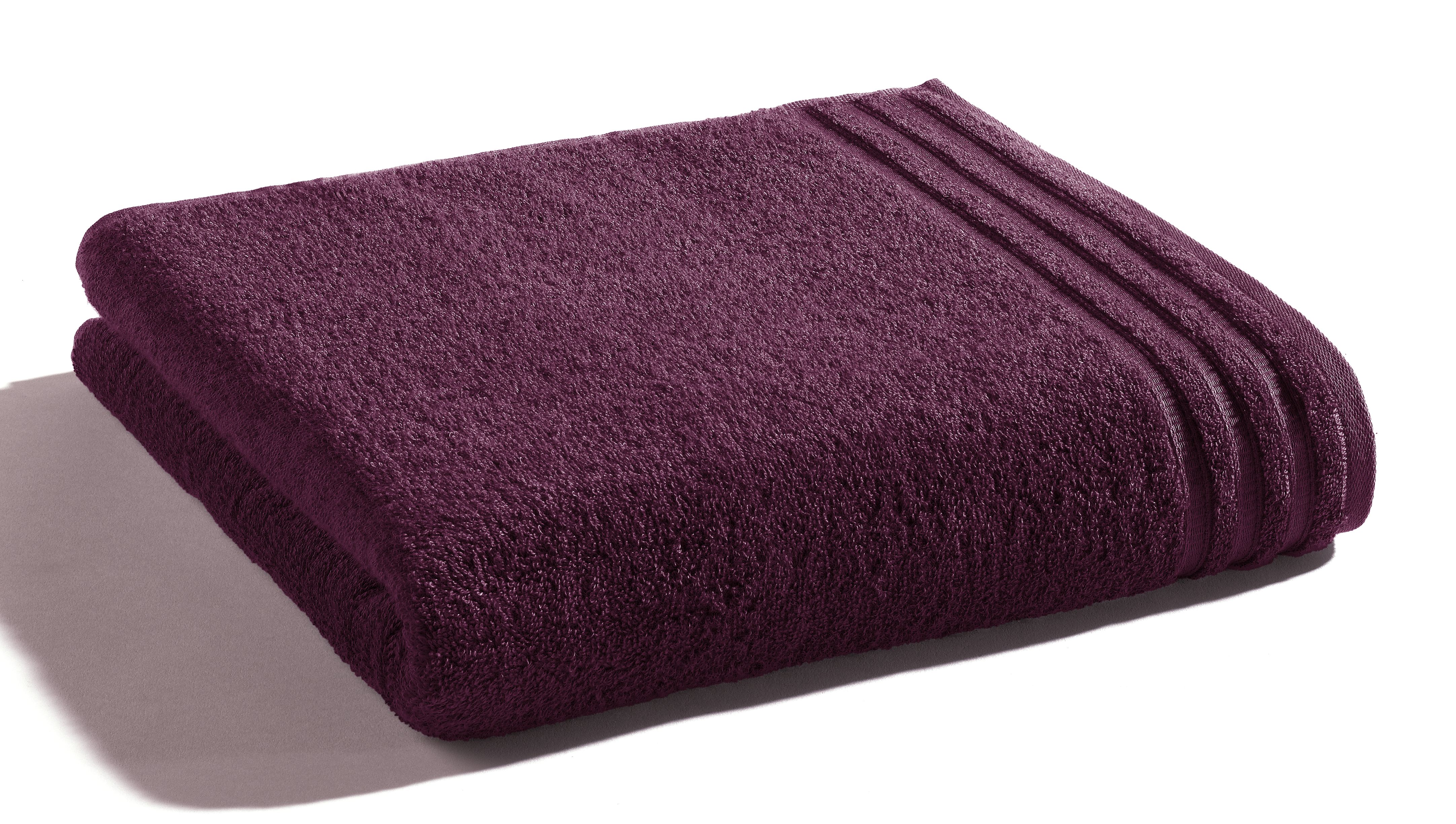 Duschtuch Natural Glamour - grape (dunkle Pflaume), ca. 67x140cm 