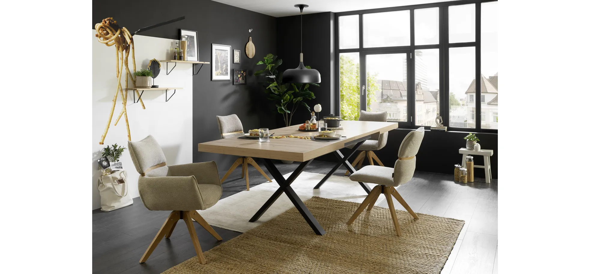 Armlehnstuhl, Bezug beige, Gestell Eiche - Marou