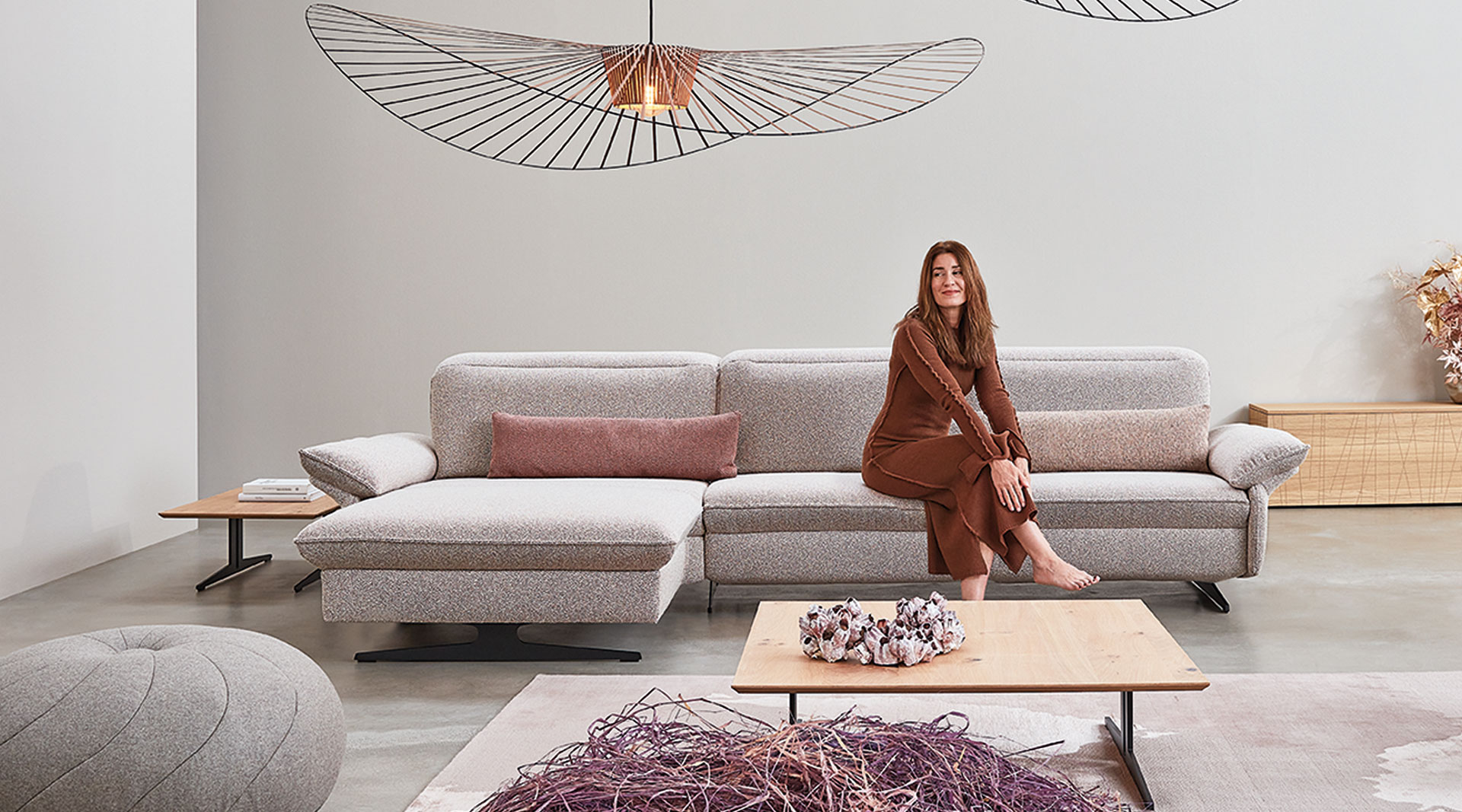 Ecksofa, Stoff rose, Metallkufe  - Mykon 783