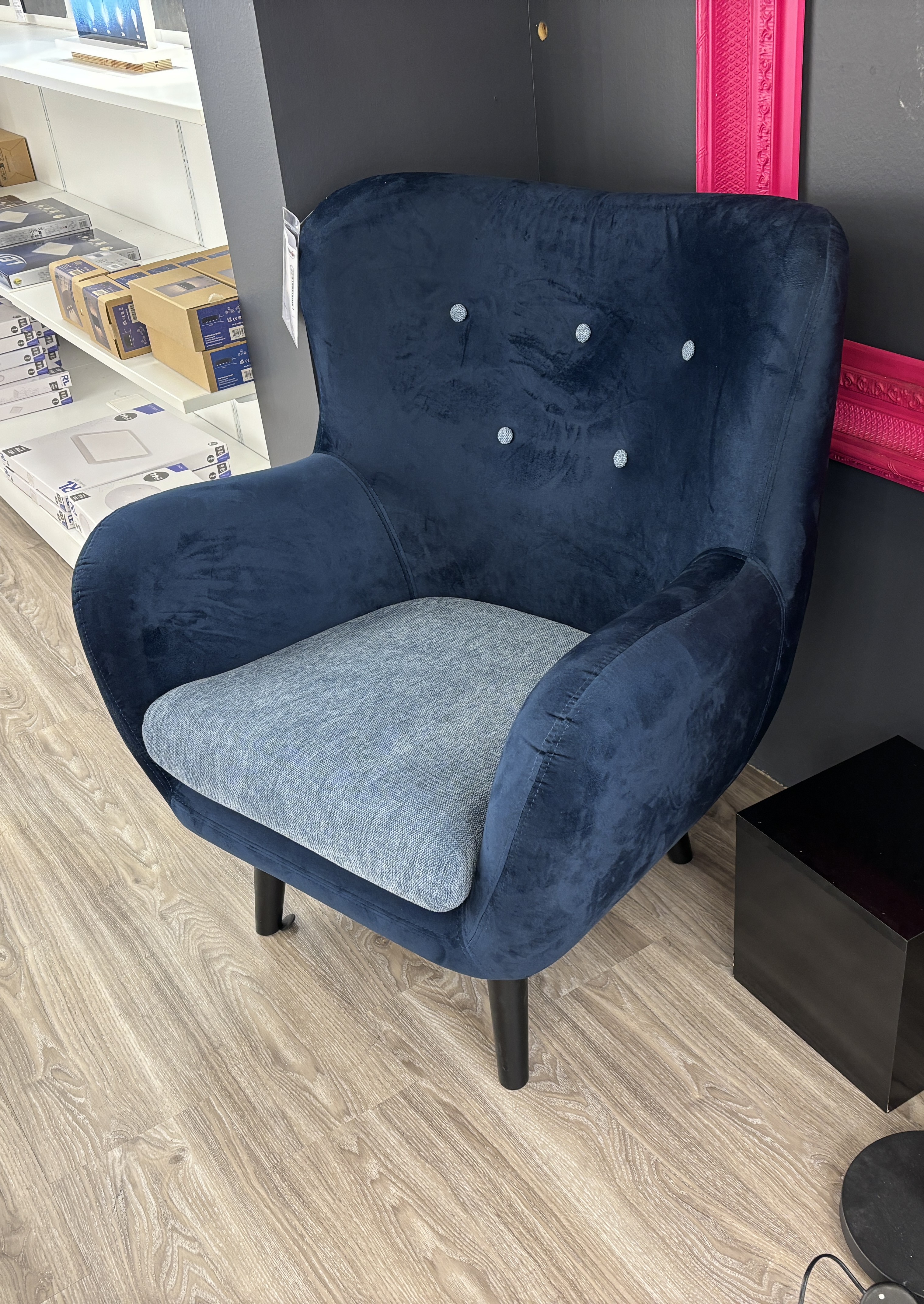 Sessel, Stoffmix blau, Holzfüße schwarz - Nekra