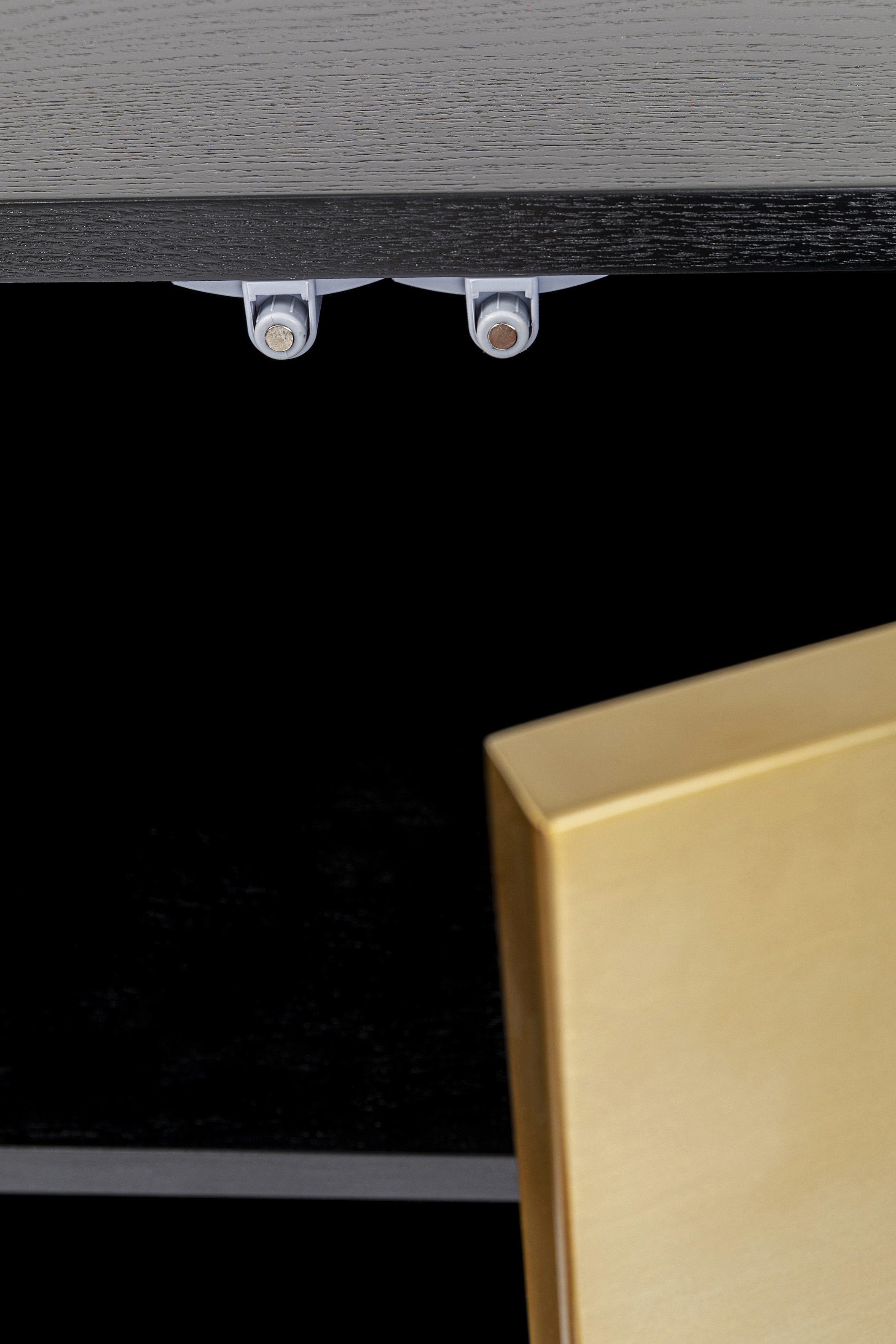 Sideboard Prezioso, Esche furniert, 4 Türen - Prezioso