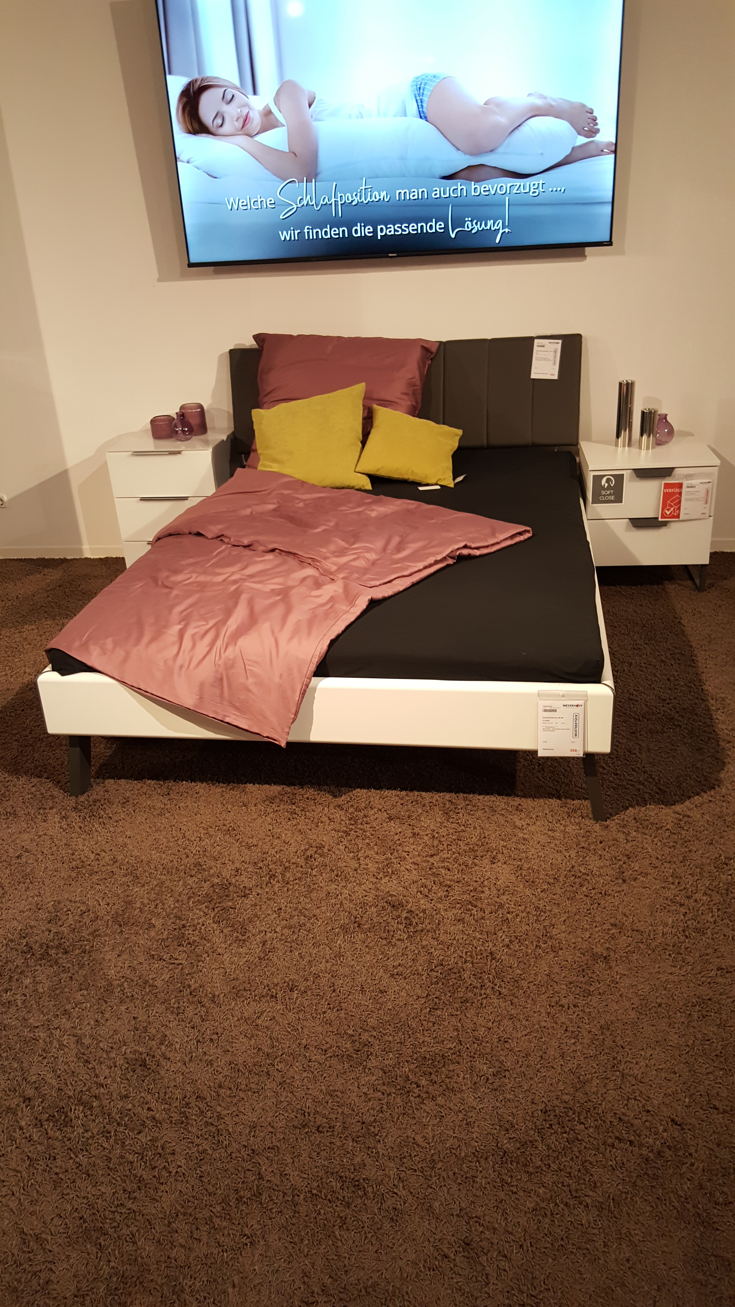 Bett mit Polsterkopfteil, LF 140 x 200 cm - Reela