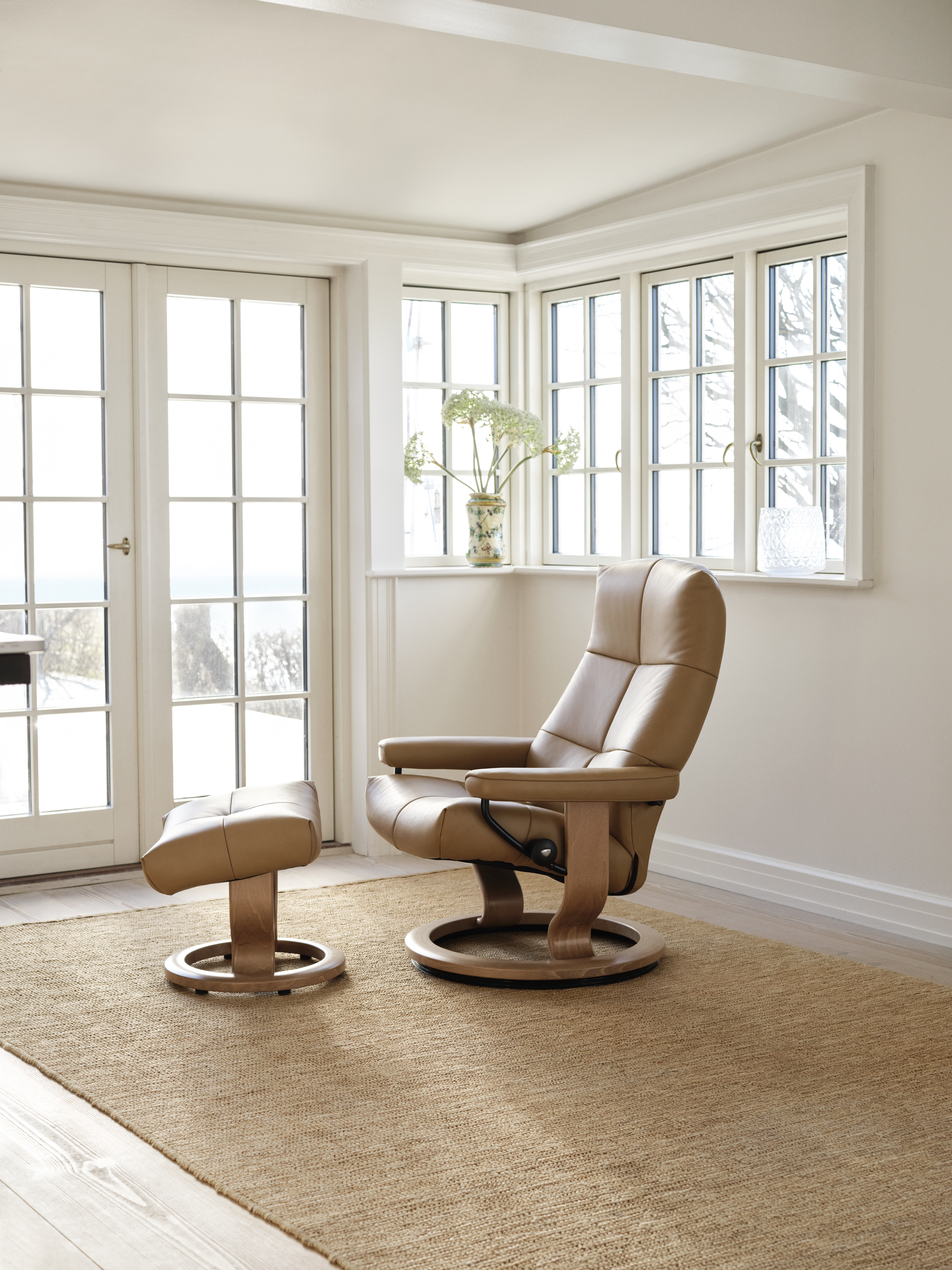 Sessel mit Hocker David, Leder - David