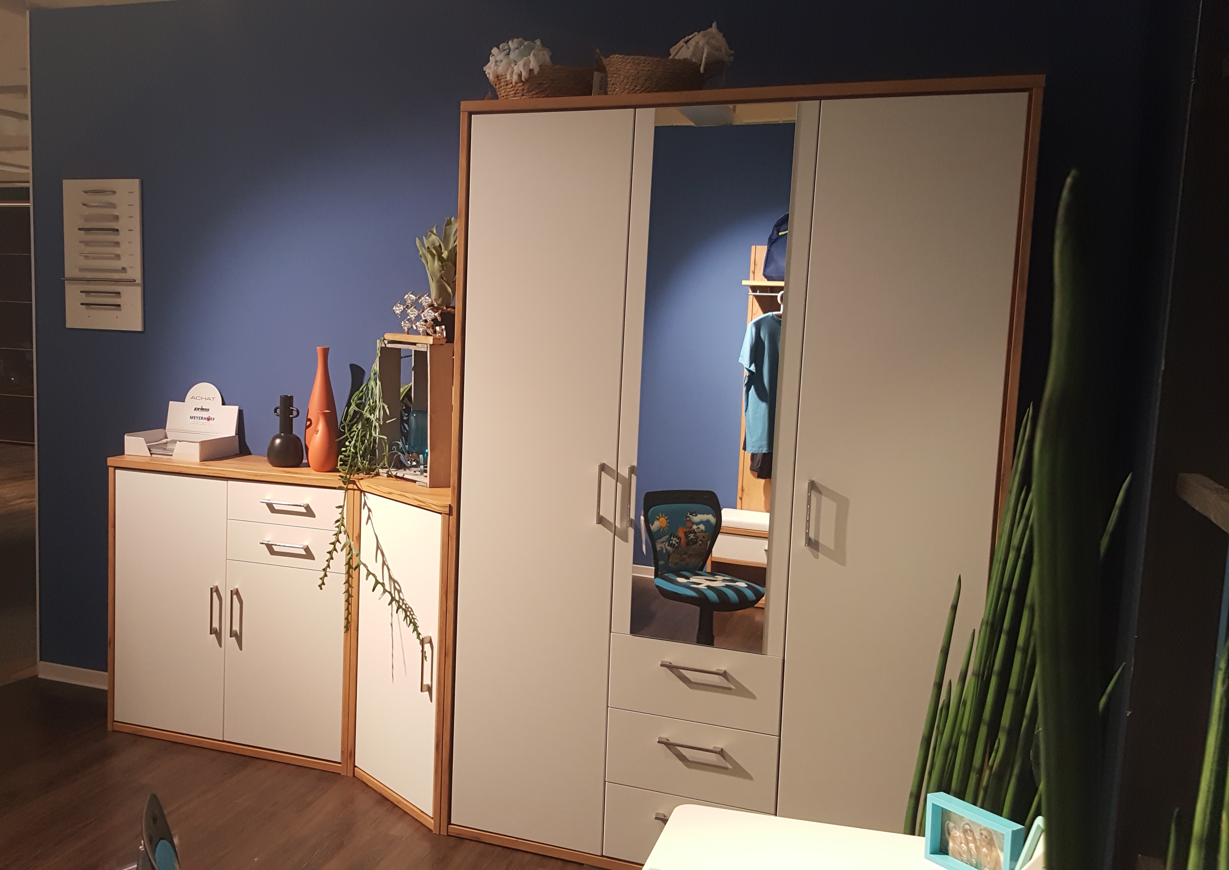 Jugendzimmer, Ast-Kernbuche Nachbildung - Mykon 694