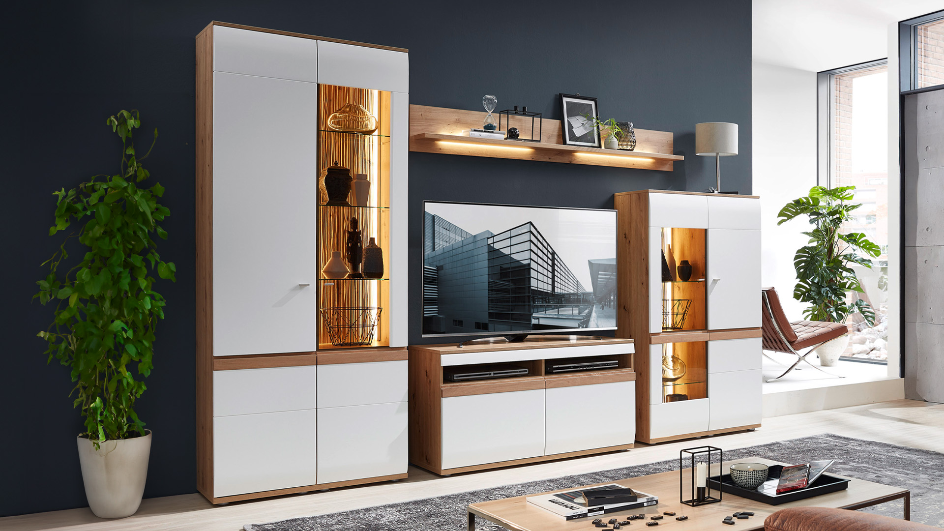 Lowboard, Alteiche Nachbildung - EM Turin