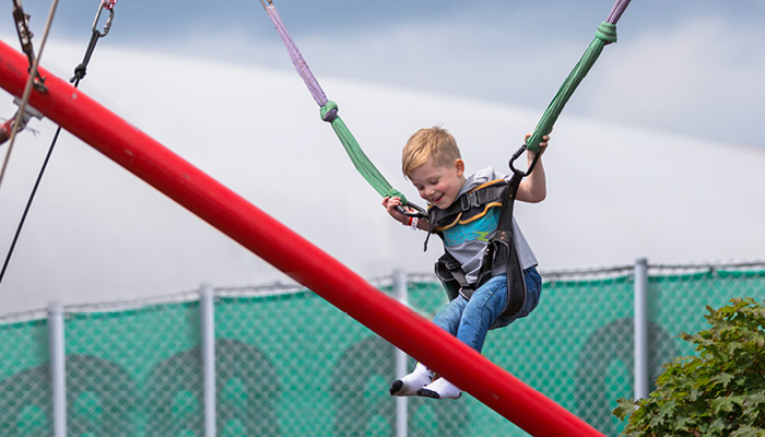 Kinder Bungee-Jumping