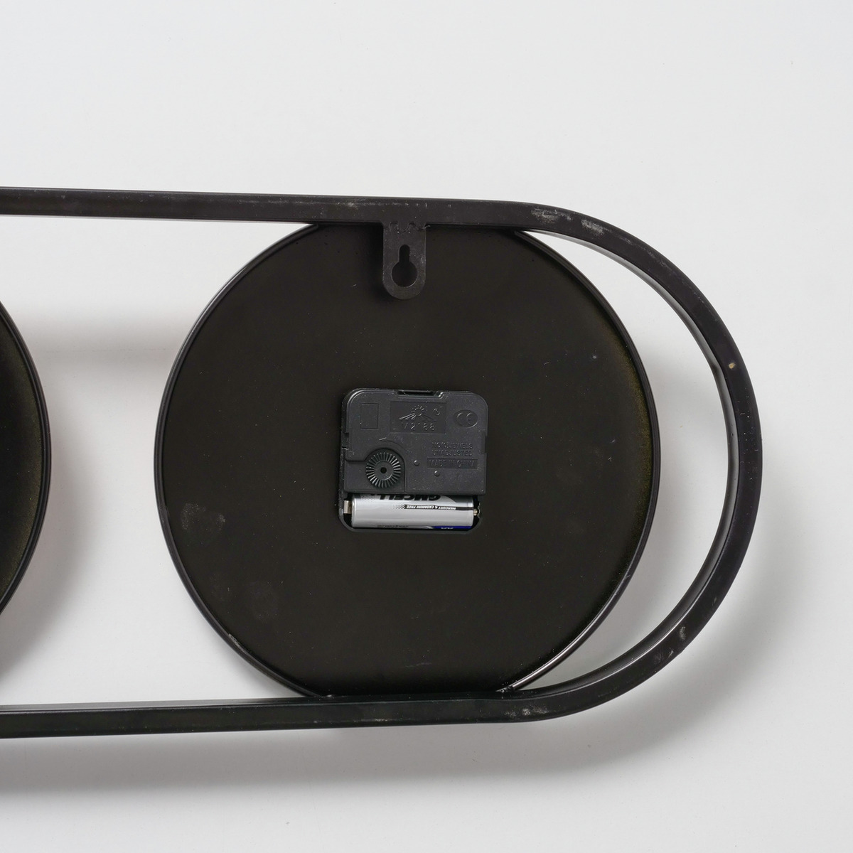 Wanduhr Tempus - ca. 75 cm lang, analog, schwarz