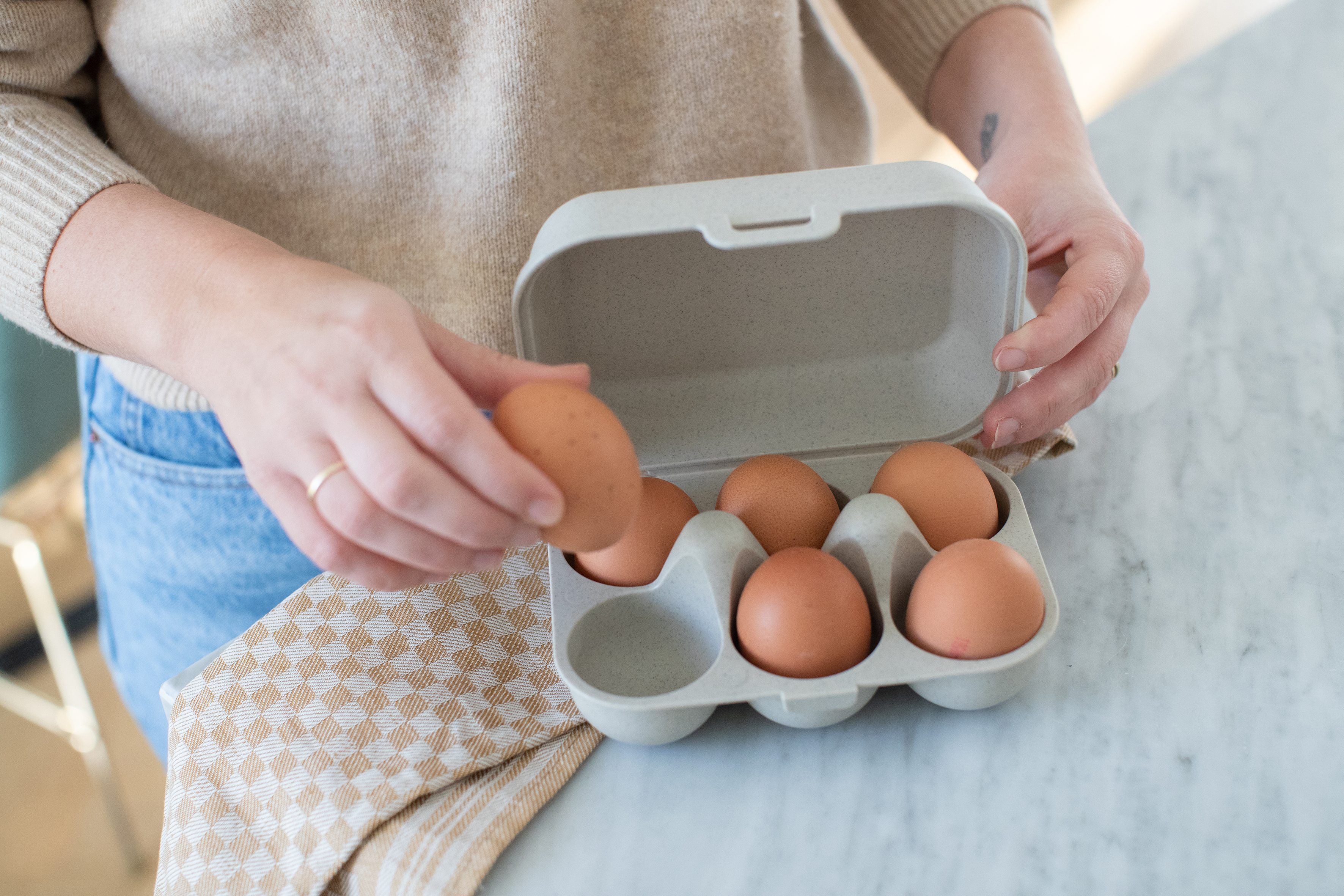 Eierbox 6 Eier, nature desert sand - stapelbar, leicht zu reinigen, CO2-neutral