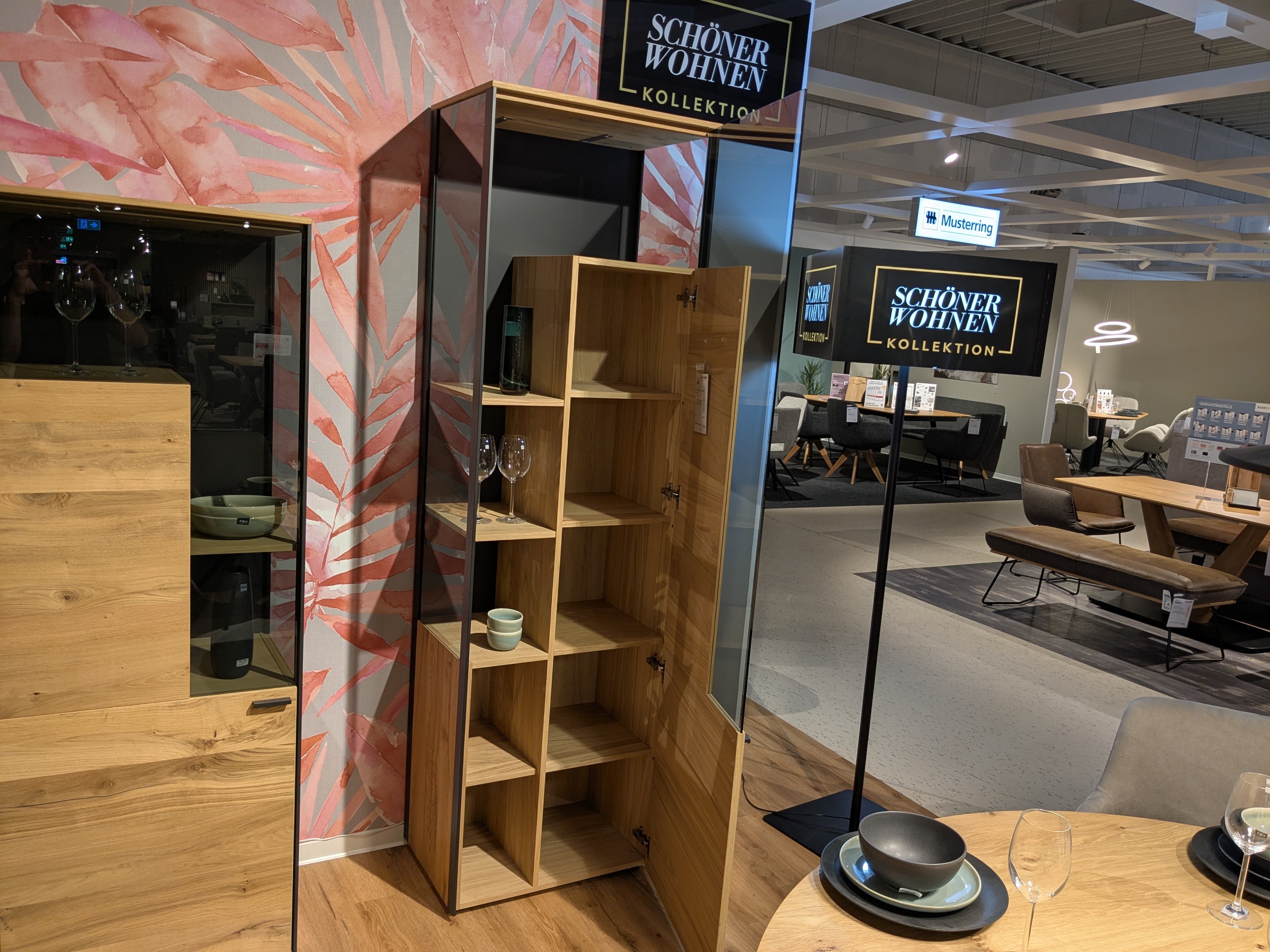 Vitrine rechts, Eiche rustico hell geölt - SW Andra
